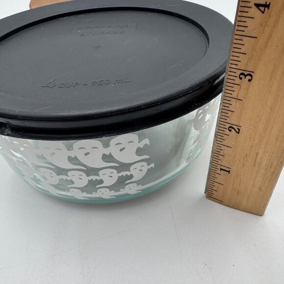 PYREX 4 Cup HALLOWEEN Storage Bowl three rows of ghost black lid - Picture 14 of 15